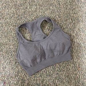 Nvgtn sportsbra
